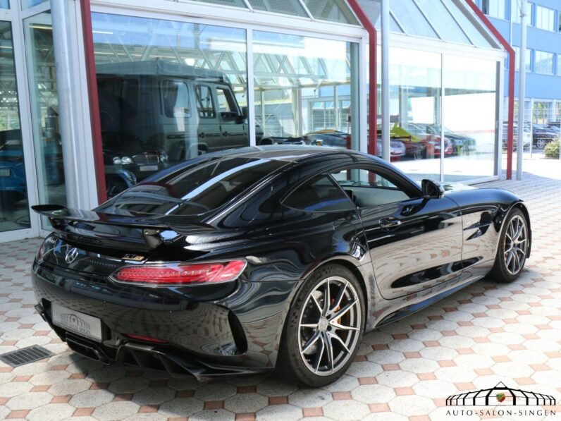 Mercedes-AMG GT R Coupé 2018 – Carbon Roof, Ceramic Brakes, 12,500 km