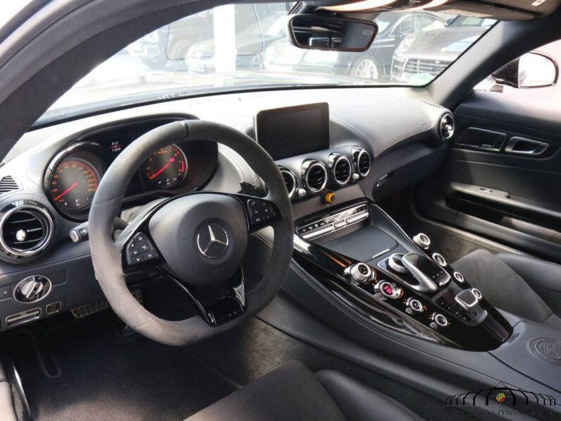 Mercedes-AMG GT R Coupé 2018 – Carbon Roof, Ceramic Brakes, 12,500 km