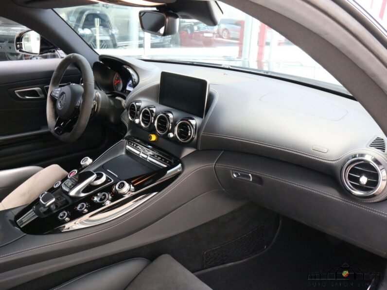 Mercedes-AMG GT R Coupé 2018 – Carbon Roof, Ceramic Brakes, 12,500 km