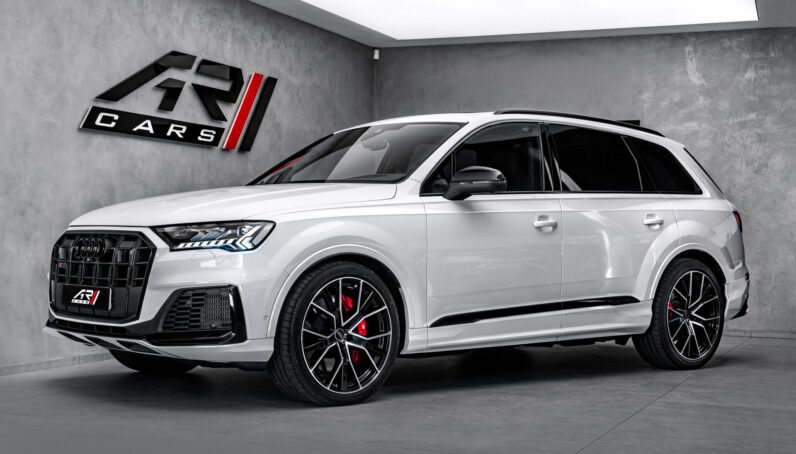 Audi SQ7 2023 – Pearl Effect Paint, 507 HP, Valcona Leather, Panoramic Roof, Laser Matrix LED & 22” Wheels