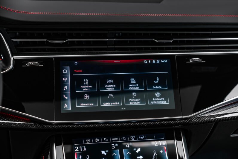 Audi SQ7 2023 – Pearl Effect Paint, 507 HP, Valcona Leather, Panoramic Roof, Laser Matrix LED & 22” Wheels