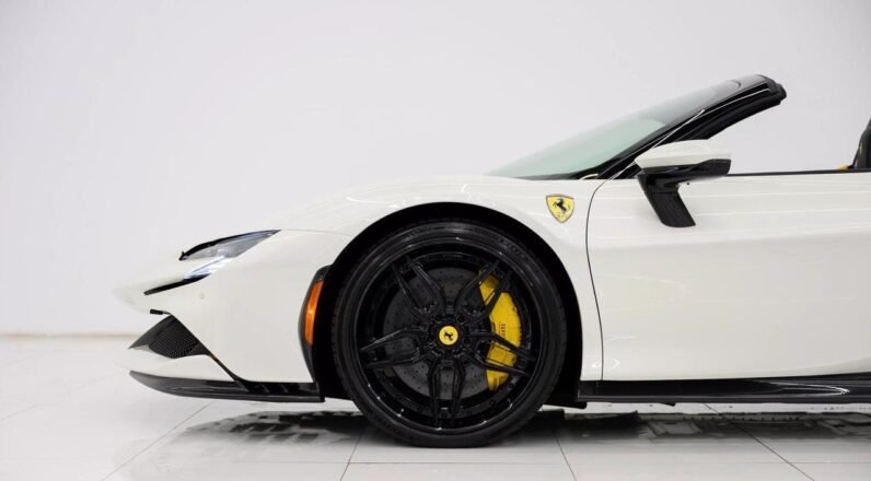 For Sale: Ferrari SF90 Spider 2024 in White – 986 HP, Plug-in Hybrid V8