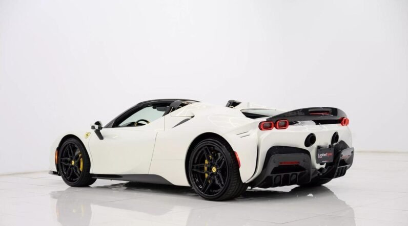 For Sale: Ferrari SF90 Spider 2024 in White – 986 HP, Plug-in Hybrid V8