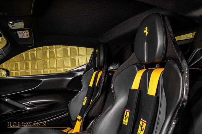 Ferrari SF90 Stradale 2021 – Hybrid Power, Nero Black, 8,200 km