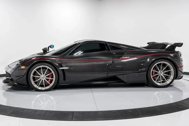 Pagani Huayra Tempesta 2014 – Exposed Carbon, Tempesta Pack, Ohlins Suspension, Sonus Faber, 730 HP V12