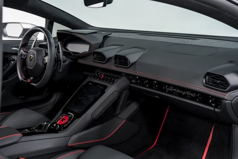 Lamborghini Huracán EVO AWD 2020 – Grigio Artis, 640 HP V10, Lifting System, Narvi 20”, Sensonum & Carbon Ceramic Brakes