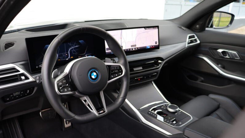 For Sale: BMW 3 Series Touring 330e xDrive M Sport Pro 2025 – Sapphire Black Metallic, Vernasca Black Leather, 292 HP Plug-In Hybrid