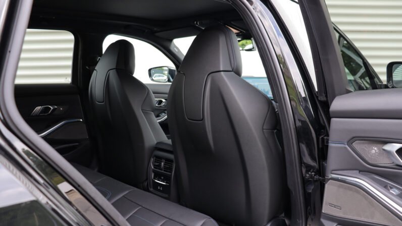 For Sale: BMW 3 Series Touring 330e xDrive M Sport Pro 2025 – Sapphire Black Metallic, Vernasca Black Leather, 292 HP Plug-In Hybrid
