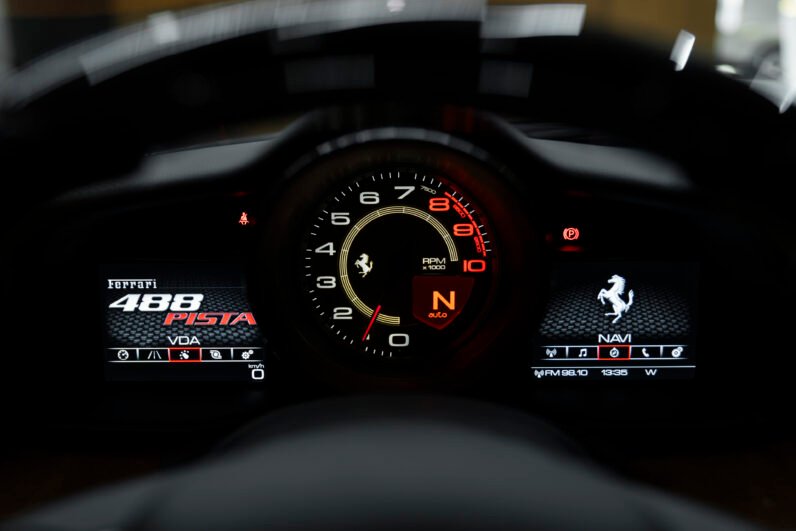 For Sale: Ferrari 488 Pista GTB 2020 – Blu Scozia & Giallo Triplo Strato, Cuoio Alcantara Interior, 530 kW (~720 HP), Only 4,350 km