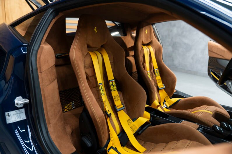 For Sale: Ferrari 488 Pista GTB 2020 – Blu Scozia & Giallo Triplo Strato, Cuoio Alcantara Interior, 530 kW (~720 HP), Only 4,350 km