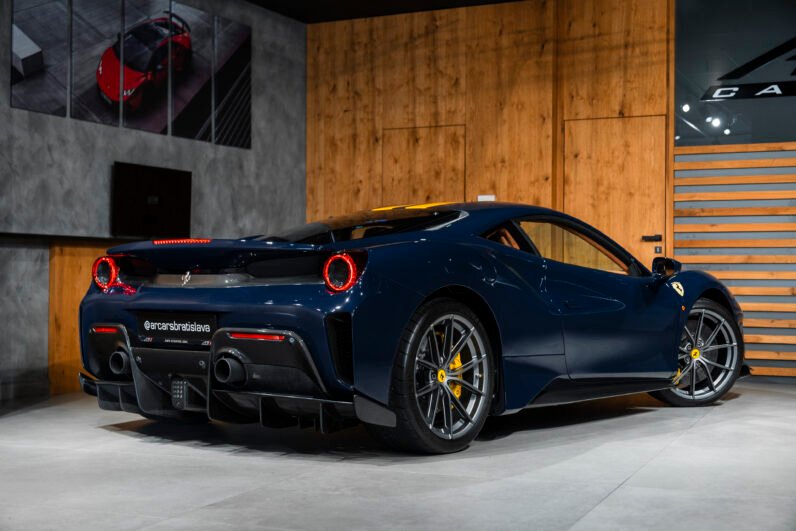 For Sale: Ferrari 488 Pista GTB 2020 – Blu Scozia & Giallo Triplo Strato, Cuoio Alcantara Interior, 530 kW (~720 HP), Only 4,350 km