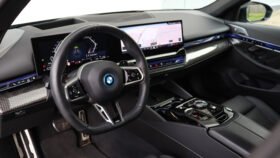 BMW 550e xDrive M-Sport Pro 2024 for Sale – Saphirschwarz Metallic, Merino Leather Interior, 489 HP Hybrid Sedan, Carbon Trim & 21″ Wheels