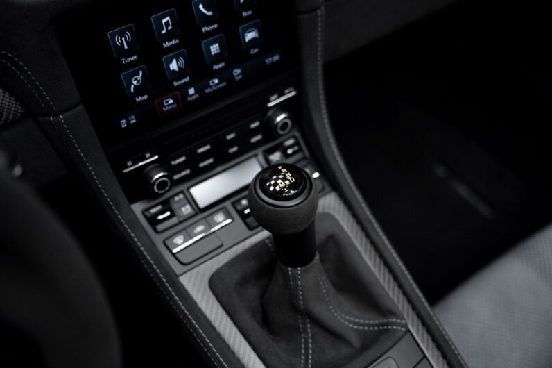 For Sale: Porsche 718 RS Spyder 2024 – Black on Black, Weissach Package, 500 HP Flat-6, Carbon Details & Full Bucket Seats