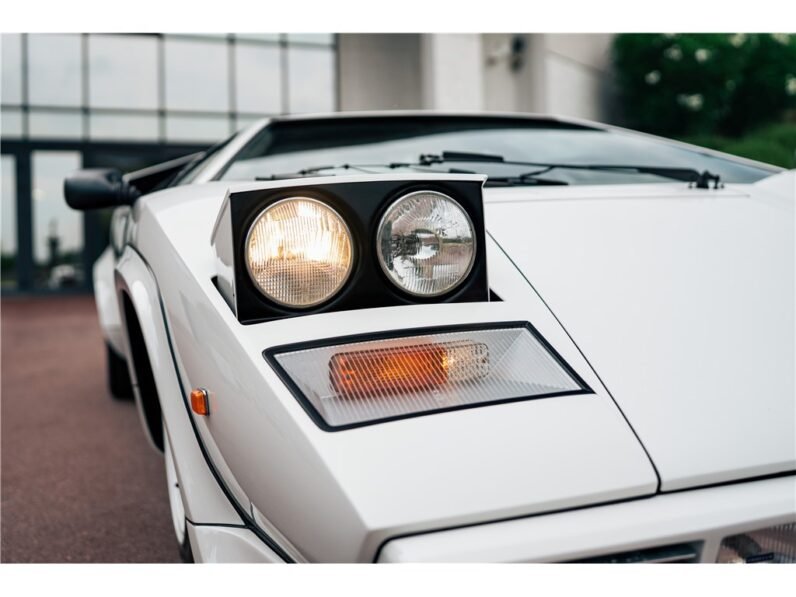 For Sale: Lamborghini Countach LP400 S – 1980 “Low Body”, 47,134 km, Bianco/Nero