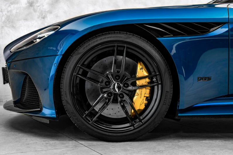 For Sale: Aston Martin DBS 770 Ultimate 2023 – Signature Metallic, Black Interior, 533 kW (≈725 HP) V12, Only 4,058 km