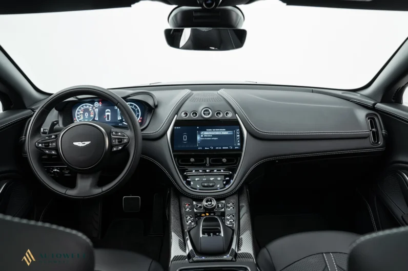 For Sale: Aston Martin DBX 707 2023 – Black on Black, 707 HP V8 Twin-Turbo, Luxury SUV with Carbon Pack & 23” Alloy Wheels