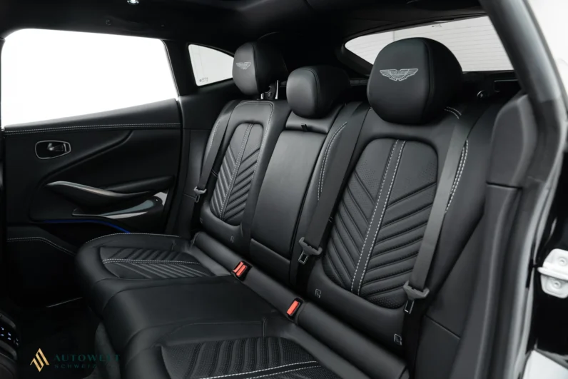 For Sale: Aston Martin DBX 707 2023 – Black on Black, 707 HP V8 Twin-Turbo, Luxury SUV with Carbon Pack & 23” Alloy Wheels