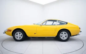 Ferrari 365 GTB/4 Daytona Plexiglas 1970 for Sale – Giallo Fly, Black Leather, Matching Numbers
