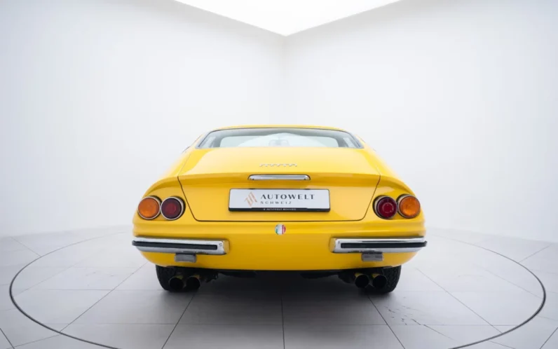 Ferrari 365 GTB/4 Daytona Plexiglas 1970 for Sale – Giallo Fly, Black Leather, Matching Numbers