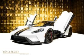 For Sale: Ford GT 2022 – Frozen White, Carbon Fibre Package, 463 kW (630 HP), Only 15 km