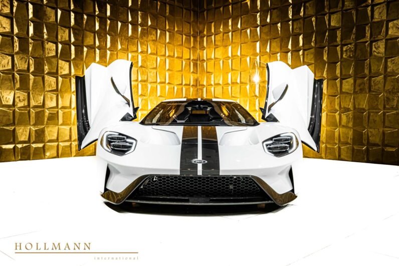 For Sale: Ford GT 2022 – Frozen White, Carbon Fibre Package, 463 kW (630 HP), Only 15 km