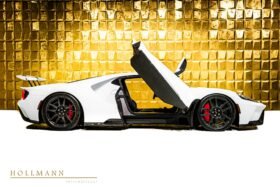 For Sale: Ford GT 2022 – Frozen White, Carbon Fibre Package, 463 kW (630 HP), Only 15 km