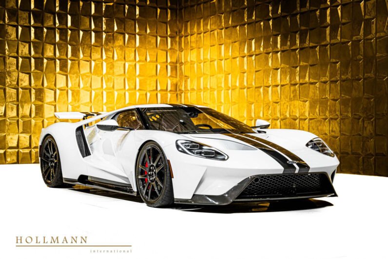 For Sale: Ford GT 2022 – Frozen White, Carbon Fibre Package, 463 kW (630 HP), Only 15 km