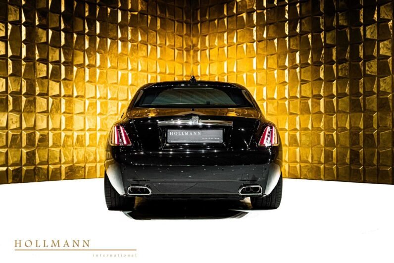 Rolls-Royce Ghost Extended 2025 for Sale – Black Diamond, Seashell Interior, 571 HP V12, Illuminated Grille, Shooting Star Headliner