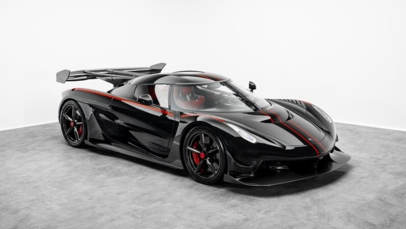 Koenigsegg Jesko Attack 2024 for Sale – Clear Carbon Fibre / Red Exterior, Lingonberry Alcantara Interior, 1,600 HP V8, 9-Speed LST