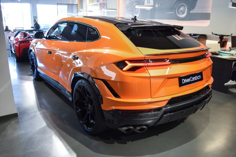 For Sale: Lamborghini Urus Performante 2024 – Arancio Borealis, 666 HP V8 Twin-Turbo, Carbon Fibre Pack, Akrapovic Titanium Exhaust & 23″ Gloss Black Wheels