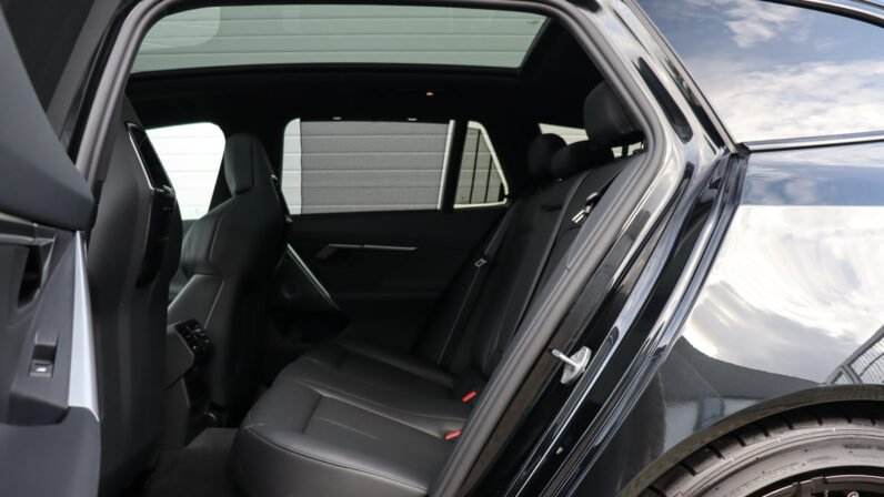 BMW M5 Touring 2025 for Sale – Saphirschwarz Metallic, Merino Leather, 727 HP Hybrid, M Driver’s Package, Carbon Trim, Bowers & Wilkins Audio