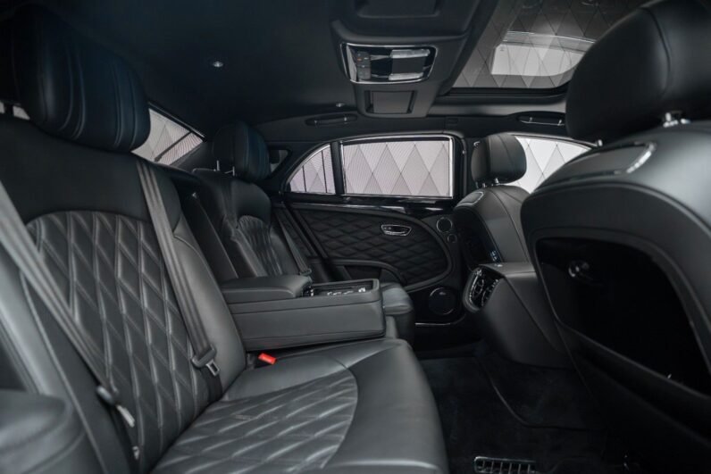 For Sale: Bentley Mulsanne Speed 2017 – Beluga Black, 537 HP V8, Naim Audio, Carbon Ceramic Brakes & Diamond Quilted Leather Interior