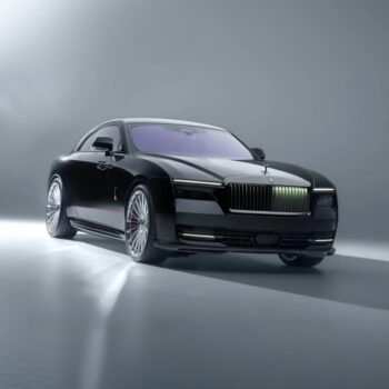 SPOFEC Refines the Rolls-Royce Spectre Black Badge: A Symphony of Discretion and Presence