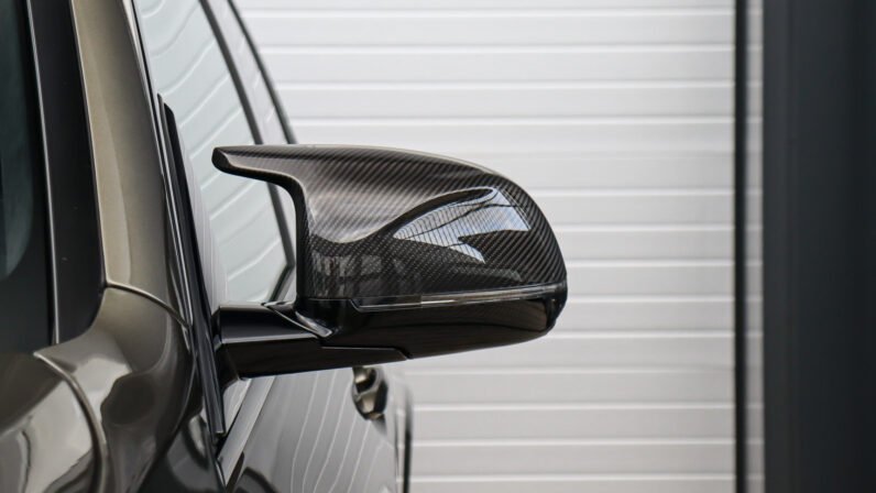 For Sale: BMW X5 xDrive50e M Performance 2025 – Manhattan Metallic, Merino Black Leather, 489 HP Hybrid, 7,789 km