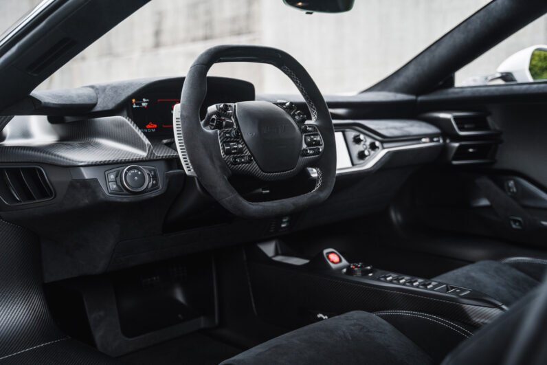 Ford GT Carbon Series — Ignot Silver Metallic