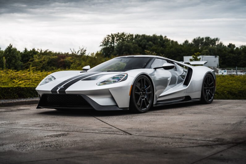 Ford GT Carbon Series — Ignot Silver Metallic