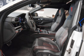 Lamborghini Urus SE · Bianco Moncerus · 23″ Galanthus · High Spec SUV