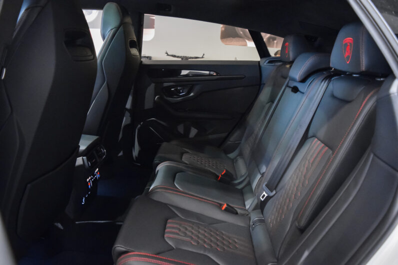 Lamborghini Urus SE · Bianco Moncerus · 23″ Galanthus · High Spec SUV