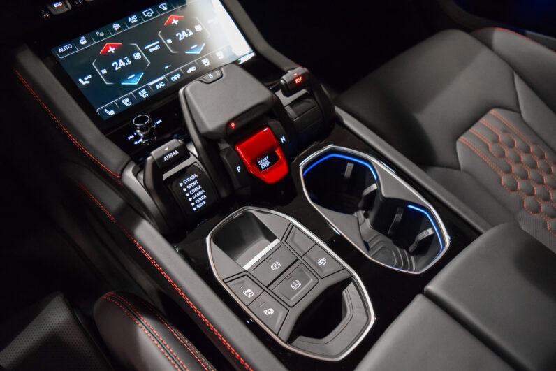 Lamborghini Urus SE · Bianco Moncerus · 23″ Galanthus · High Spec SUV