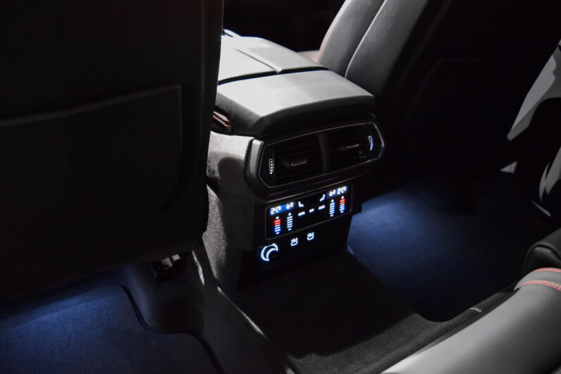 Lamborghini Urus SE · Bianco Moncerus · 23″ Galanthus · High Spec SUV