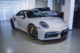 Porsche 911 Turbo S Cabriolet · Crayon · SportDesign · High Spec Convertible