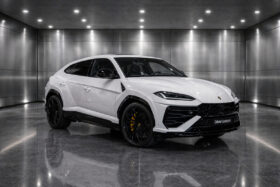 Lamborghini Urus SE · Bianco Moncerus · 23″ Galanthus · High Spec SUV