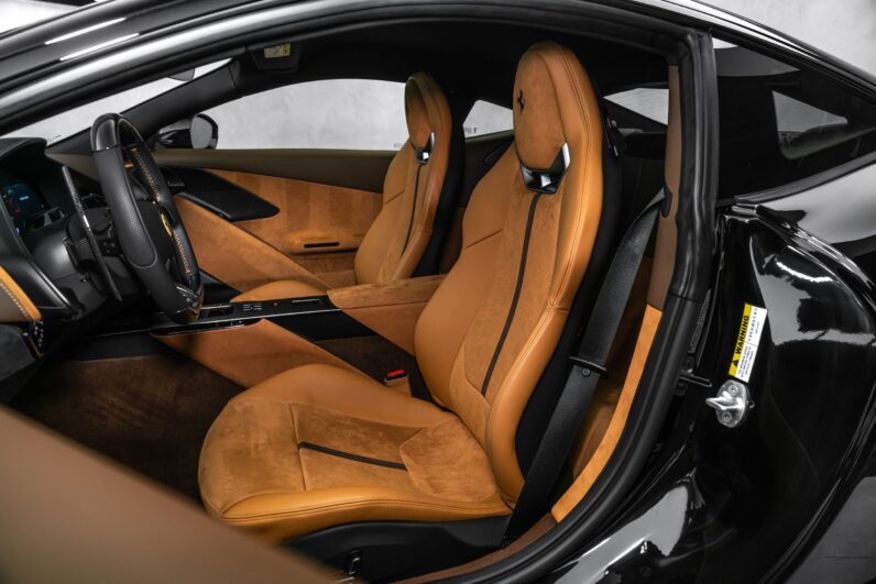 Ferrari Amalfi · Cuoio Alcantara Interior · Forged Diamond Wheels · Grand Touring Specification