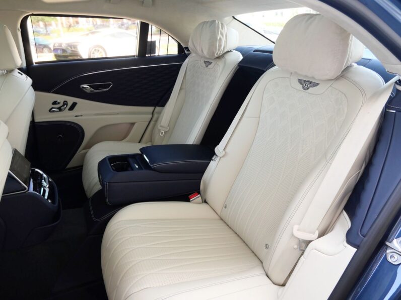 Bentley Flying Spur Azure · Meteor · Linen Interior · Refined Luxury Sedan