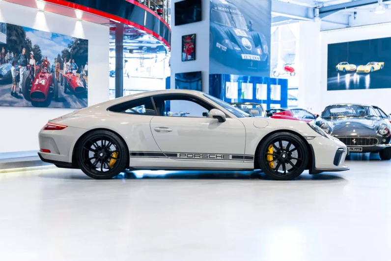 Porsche 911 GT3 Touring · Crayon Grey · PCCB · Manual Collector Spec